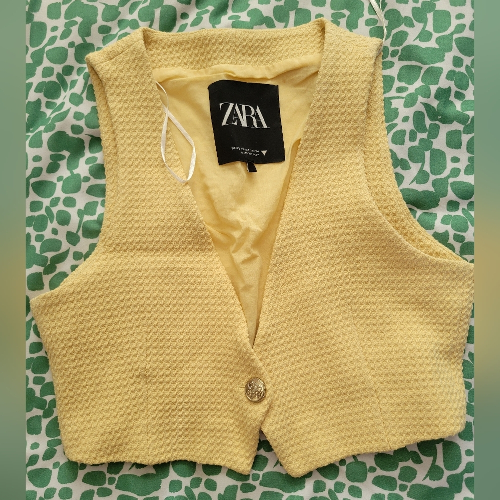 Zara Yellow Textured Vest